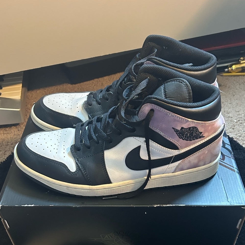 Nike Air Jordan 1 MID SE